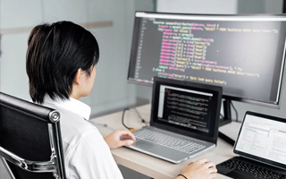  服装网站制作公司有哪些,服装网批那个网站比较好？